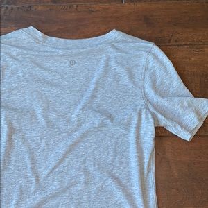 Gray lululemon tshirt
